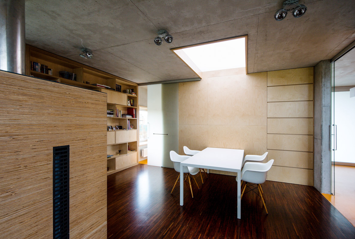 House_u